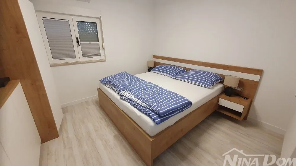 nekretnina s velikom okućnicom,teniskim terenom,bazenom, 45 m od mora - slika 35