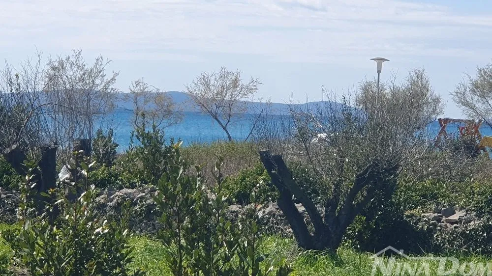 Zaton, 50 m.do mora građ. zemljište s idejnim projektom s 9 jedinica - Zaton, Nin