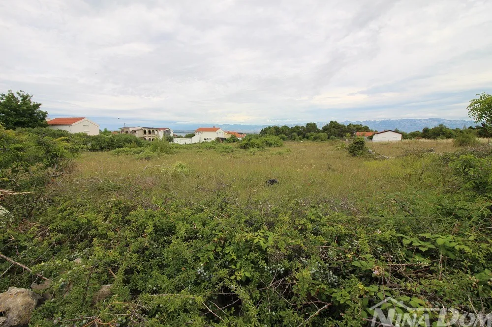 građevinsko zemljište 750 m2 potrebna izrada upu plana - slika 2