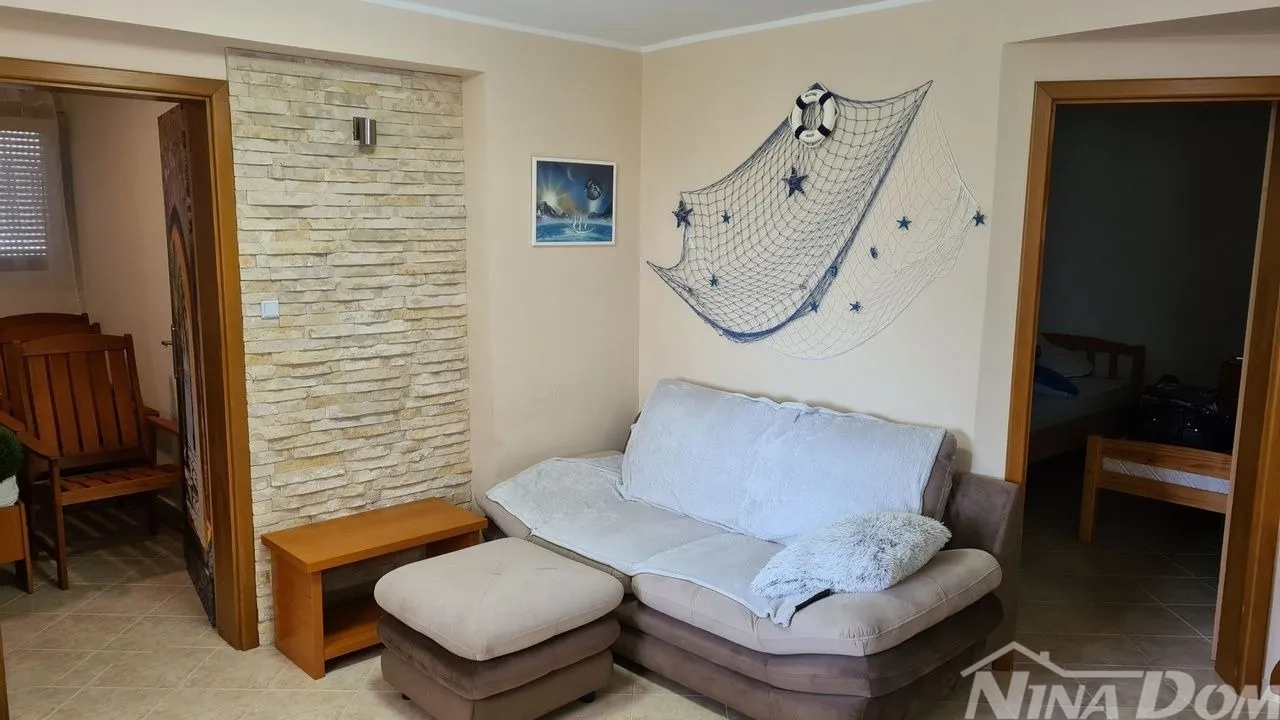 južna strana otoka vira 300 metara od plaže jadro - slika 19