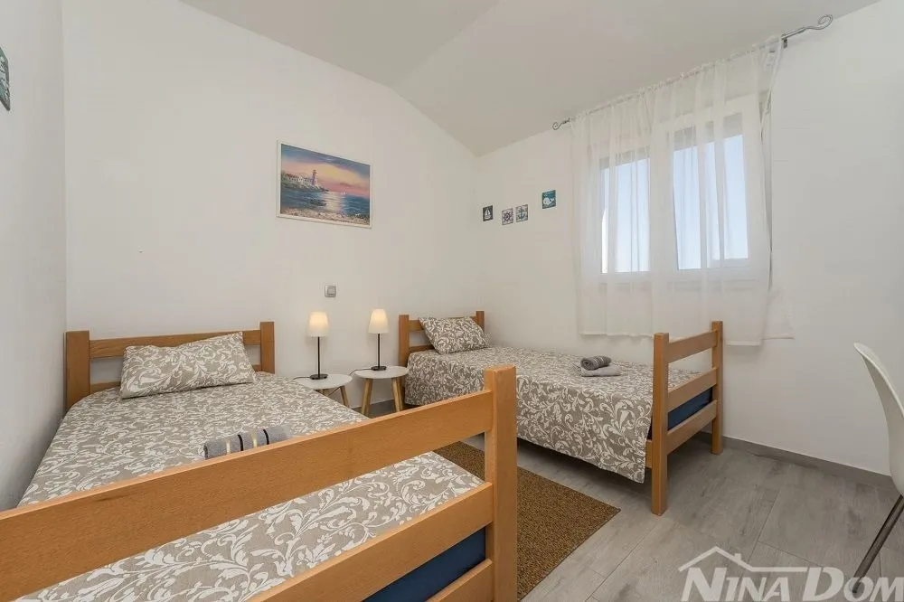 nekretnina s bazenom 250 metara do mora - slika 12