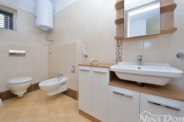 privlaka- moderan dvosoban stan s pogledom na more, 50 m od plaže - slika 5