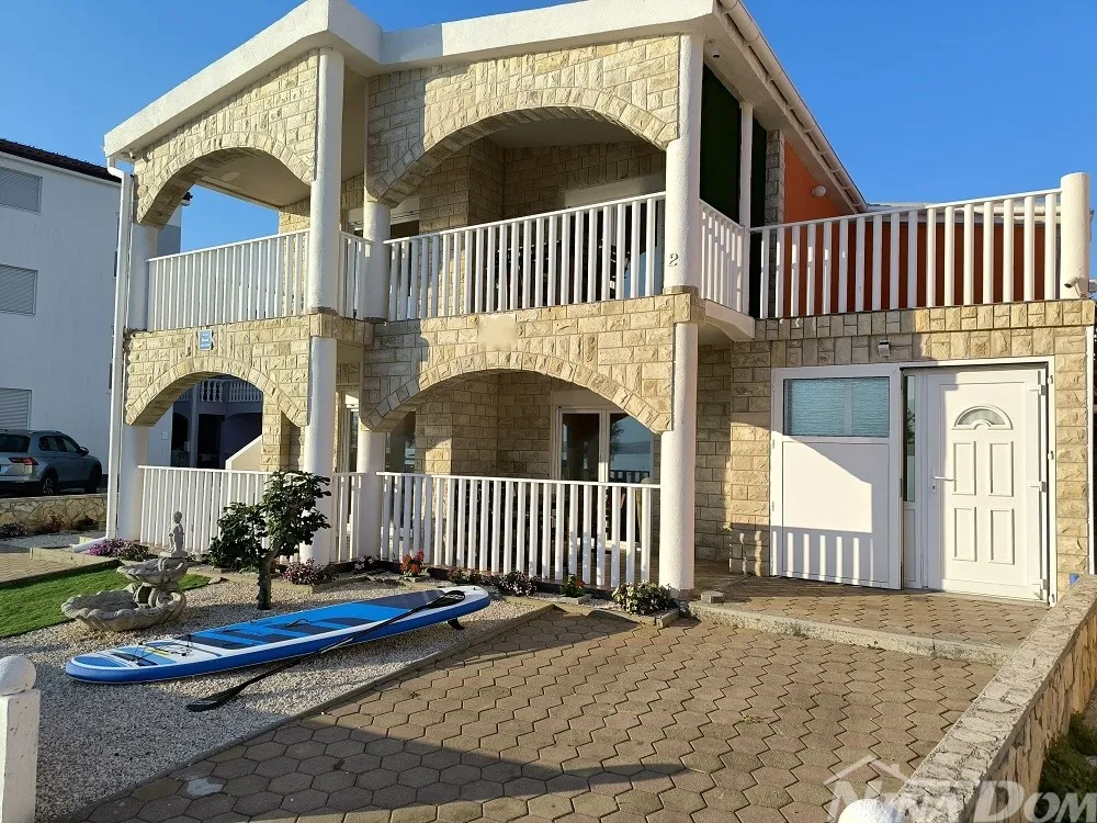 1 red do mora, samostojeća kuća - Vir, Vir