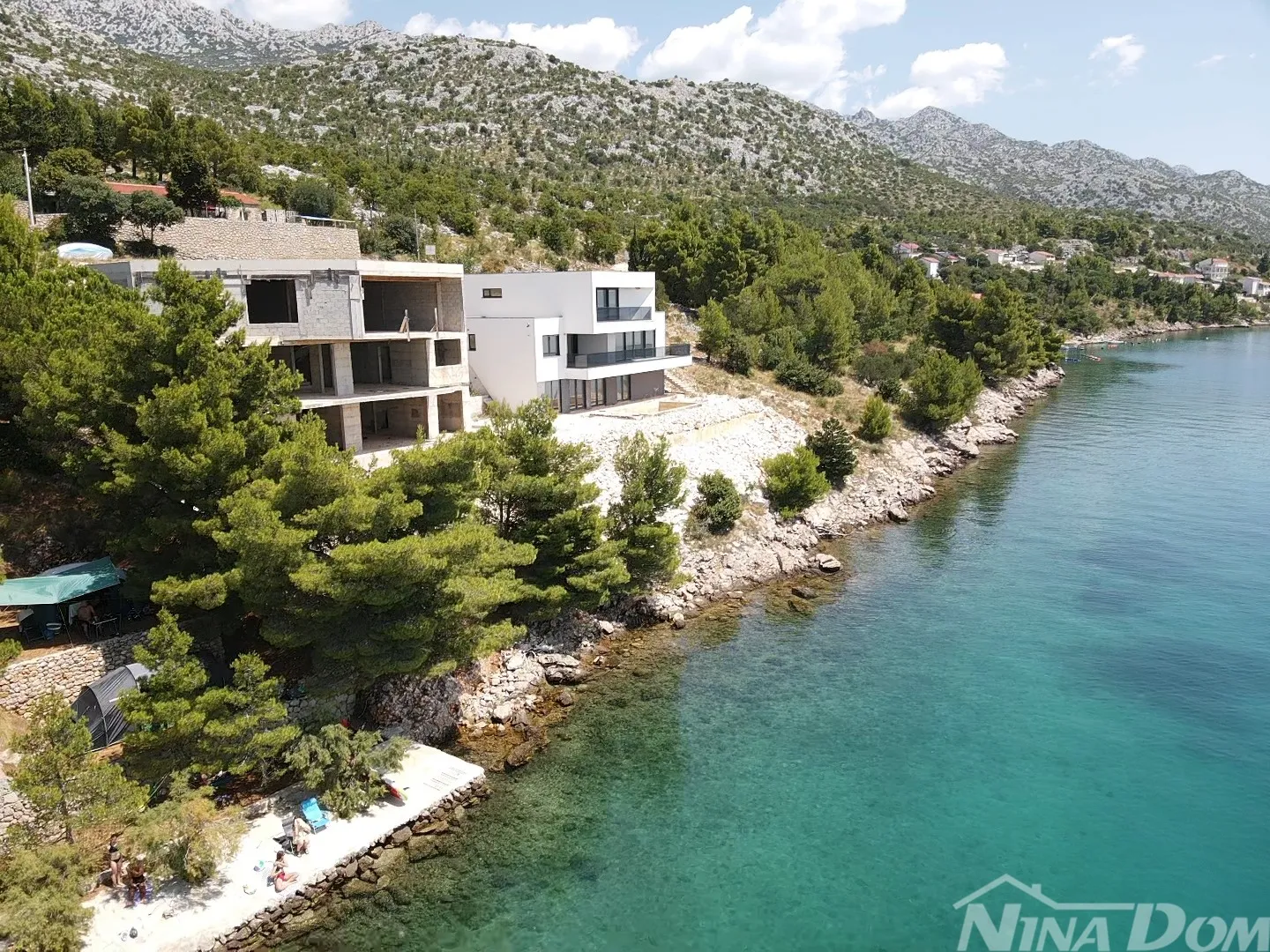 ekskluzivne 2 vile u 1. redu do mora – starigrad, dalmacija - slika 2