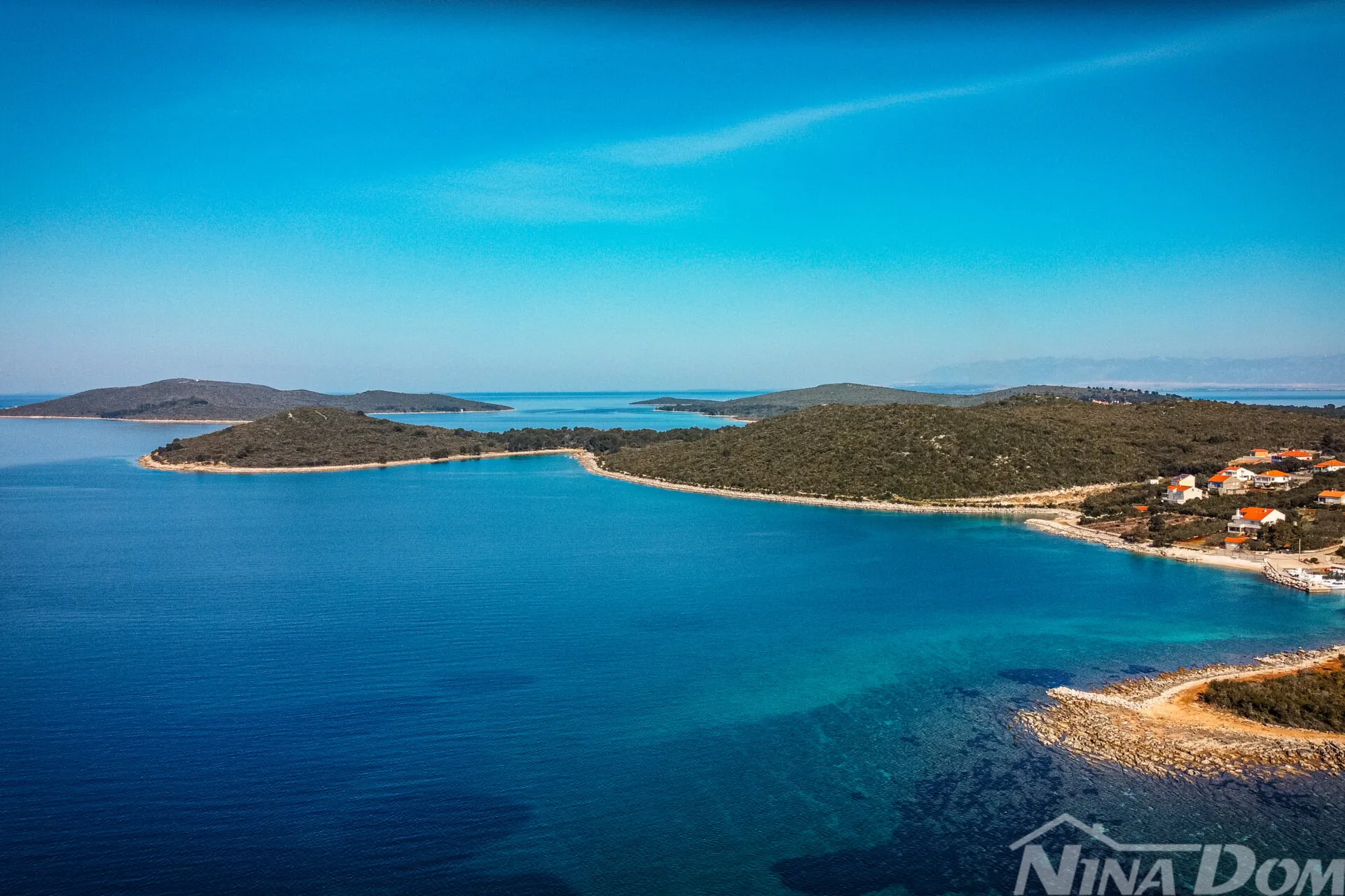 otok ugljan guduće kuća 50 metara od mora - slika 28