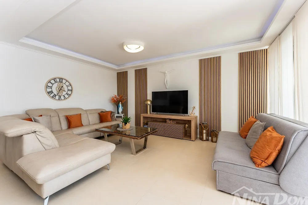 dalmacija privlaka villa s bazenom 1 red do mora. - slika 10