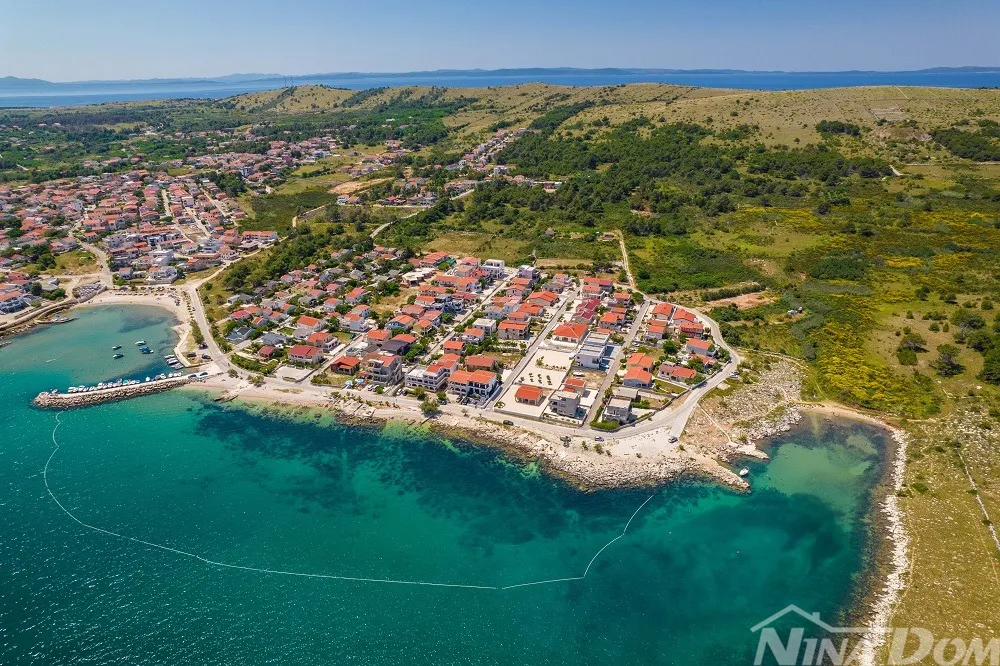 Građevinsko zemljište s pravomoćnom građ. dozvolom. - Vir, Vir