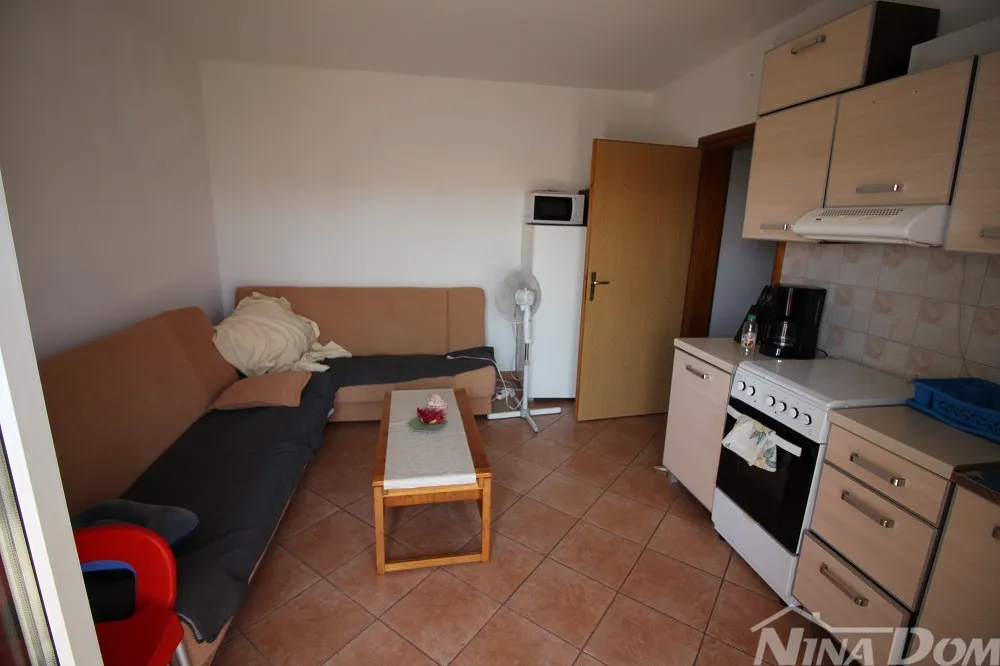 blizina jadro plaže, 1 kat, jednosobni apartman - slika 4