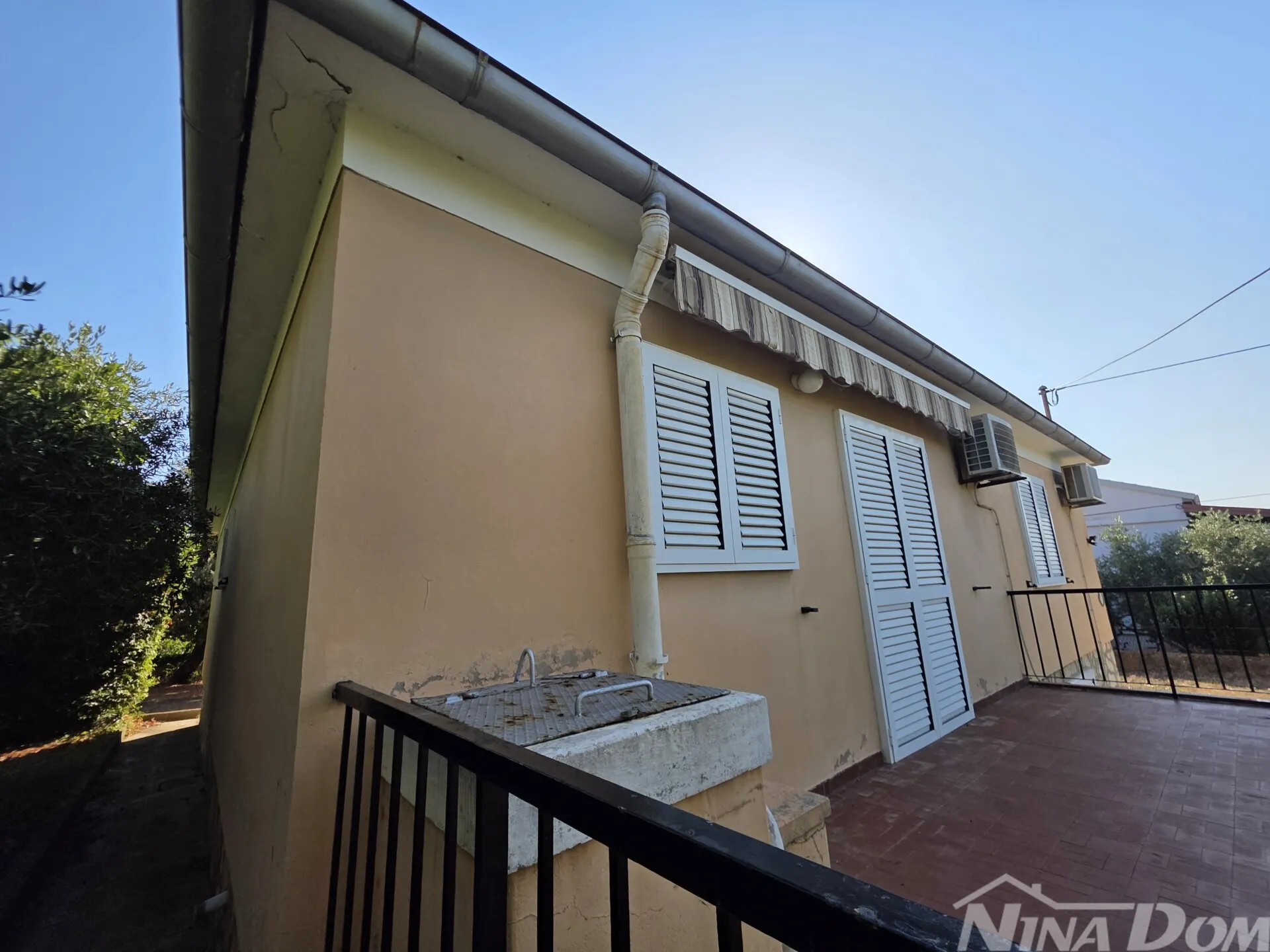 samostojeća kuća u srcu ugljana – 50m od centra, 200m od mora! - slika 4
