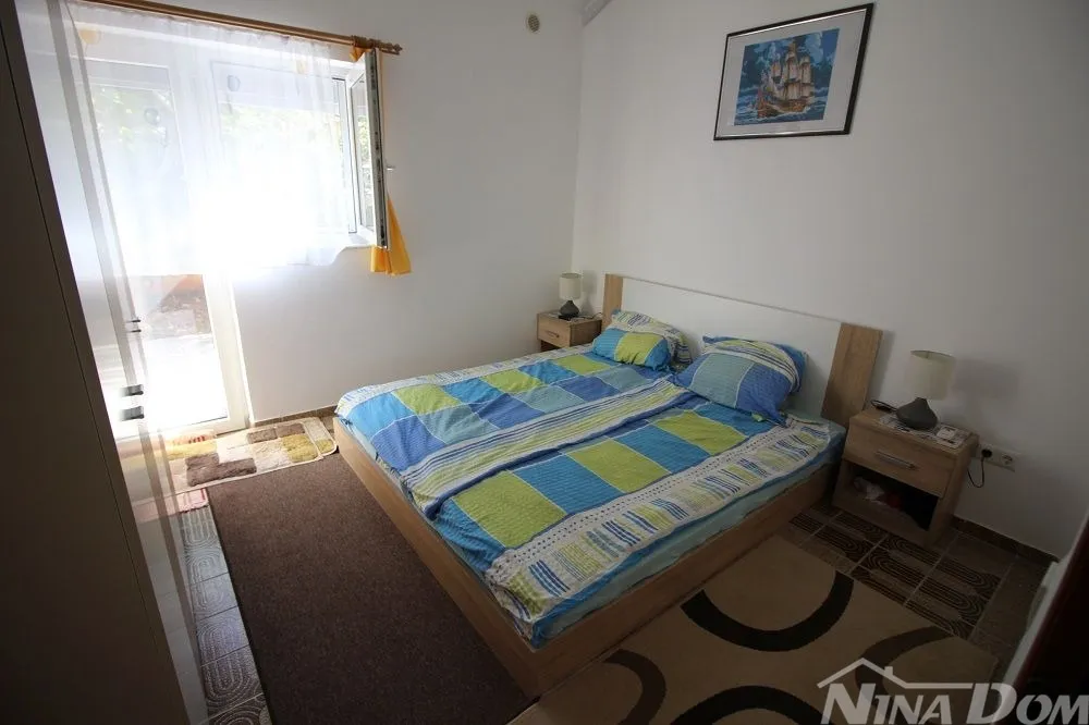kuća prizemnica s garažom, drugi red do mora - slika 8