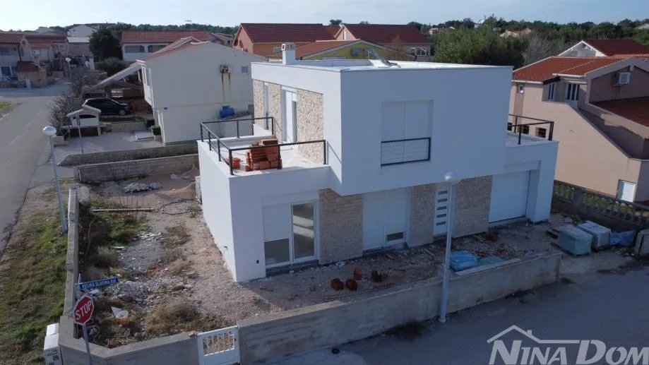 villa 100 metara do mora - slika 12