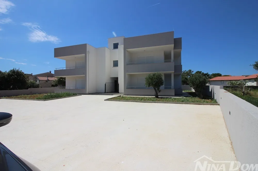 novogradnja s pogledom na more – 76 m² u srcu vira! - slika 2