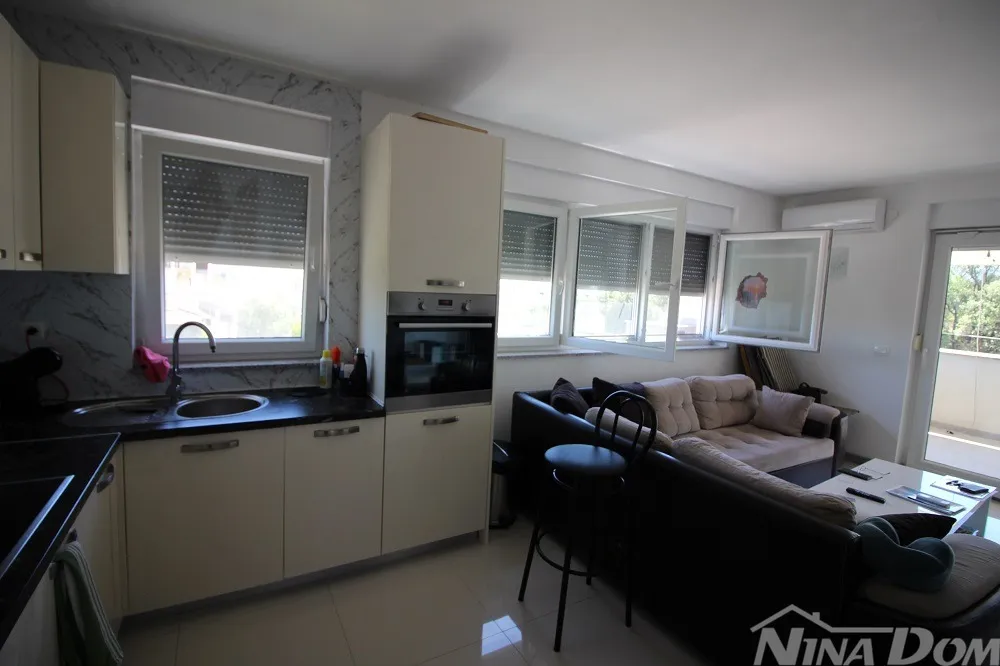 apartman na viru – 280m od plaže, uređen i useljiv! - slika 5