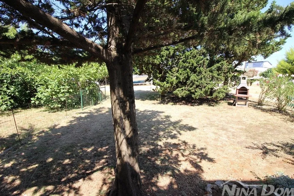 samostojeća nekretnina s prostranom okućnicom - slika 2