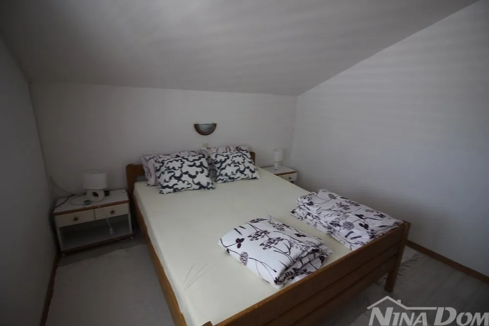 južna strana otoka vira, apartmanska kuća s 6 jedinica. - slika 14