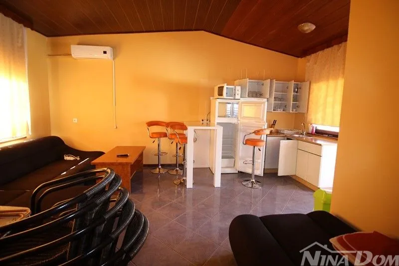 apartmanska kuća 4 stambene jedinice - slika 13