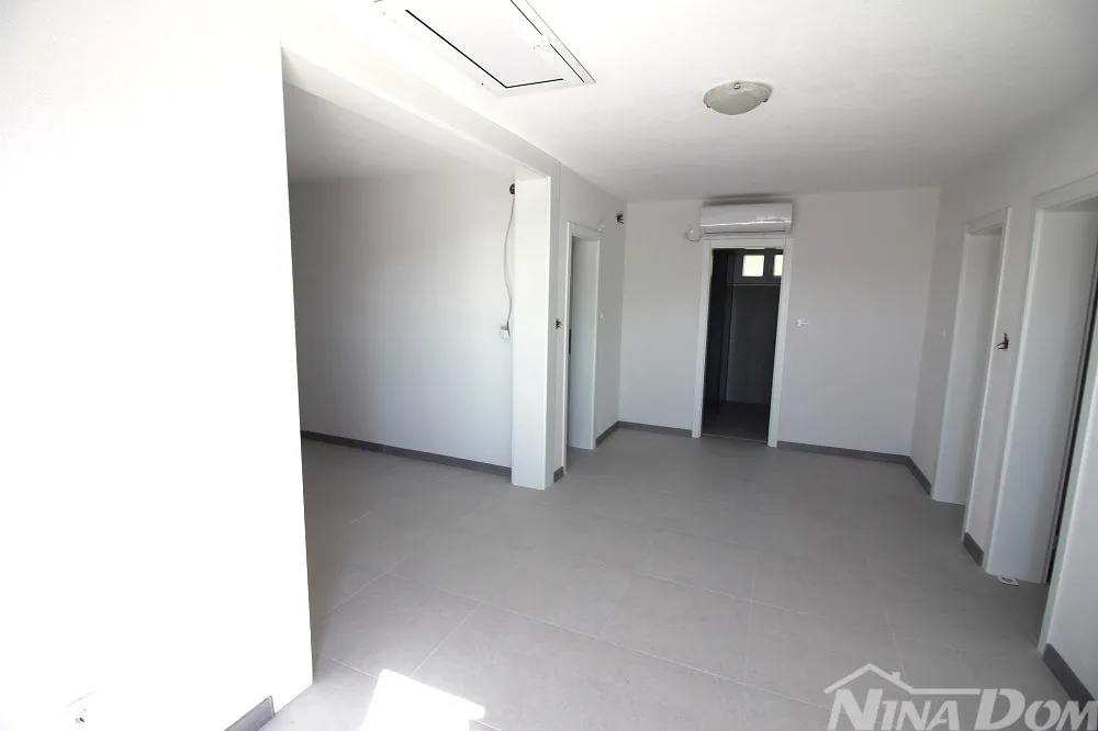 apartman 80 metara od mora – 1 kat s garažom - slika 5