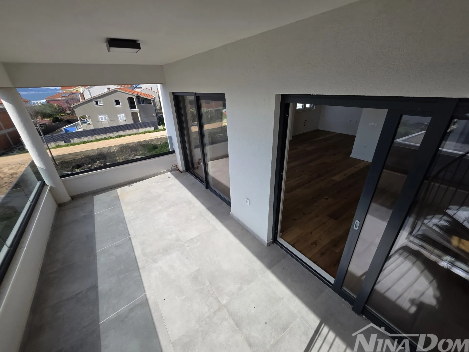 luksuzni penthouse 177m² s pogledom na more – 50m od plaže, sukošan - slika 5