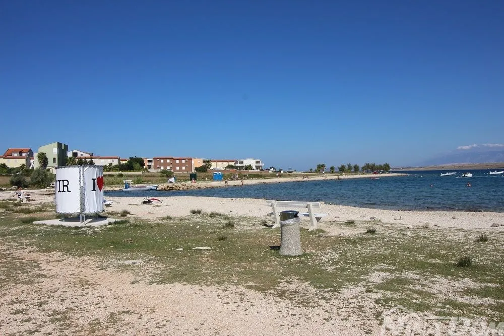 apartmanska kuća 150 metara do mora - slika 32