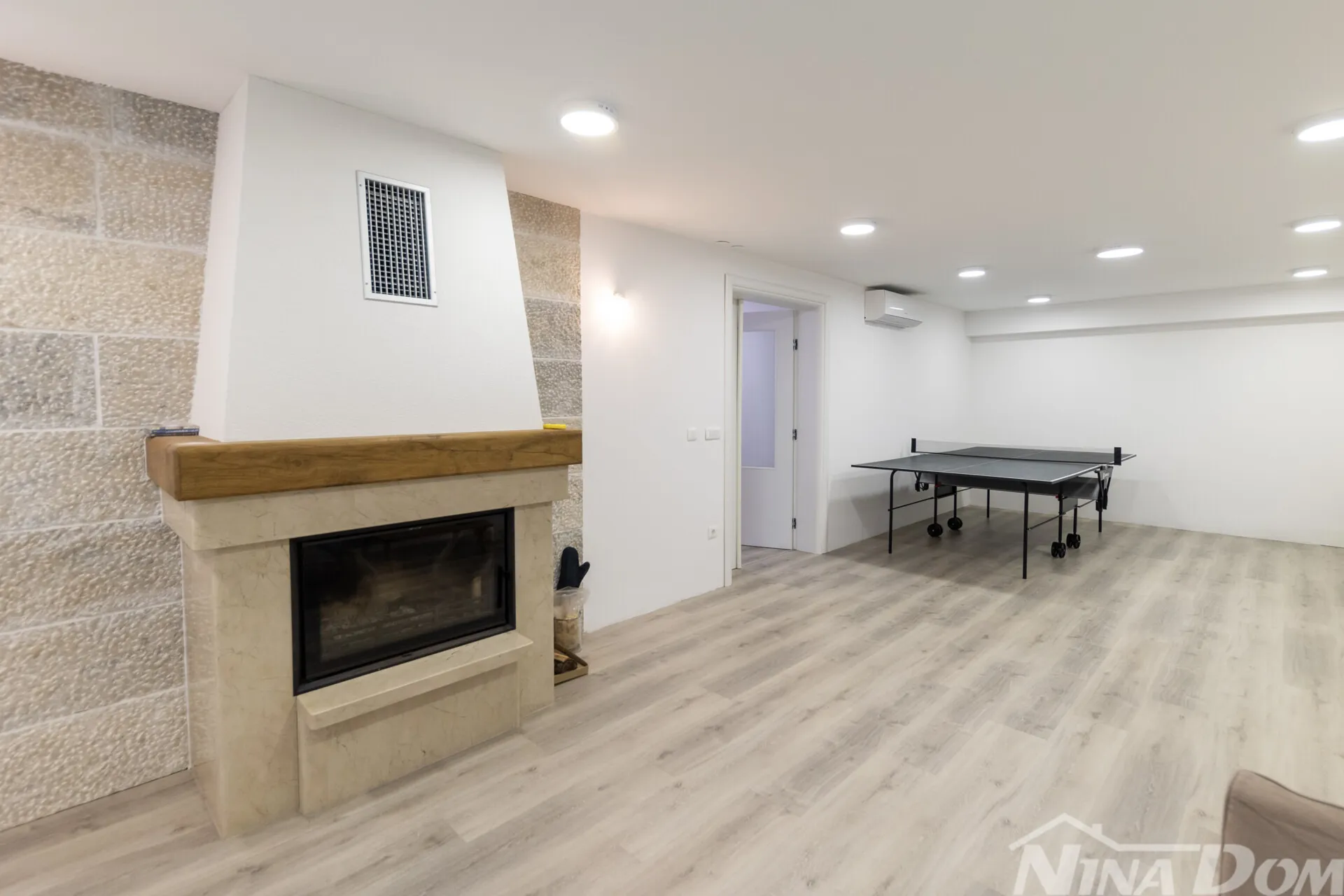 luksuzna villa u 1. redu do mora – sutomišćica, otok ugljan - slika 6
