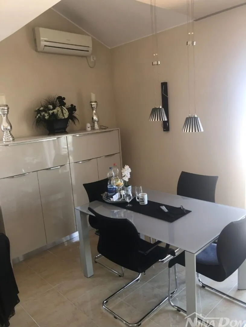 vir dalmacija 60 metara do mora apartman 102 m2 - slika 25