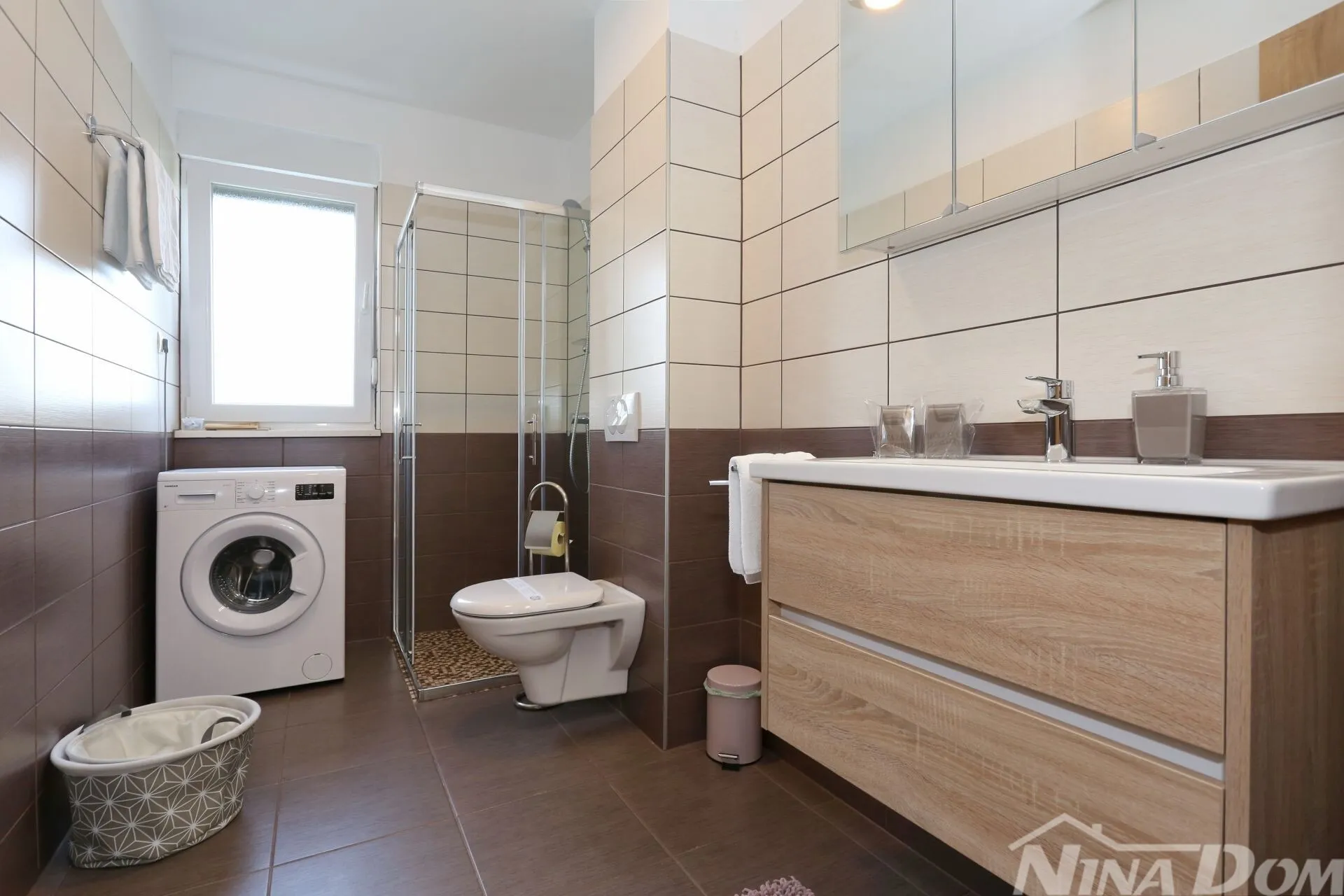 sukošan dvosoban komforan namješten apartman - slika 6
