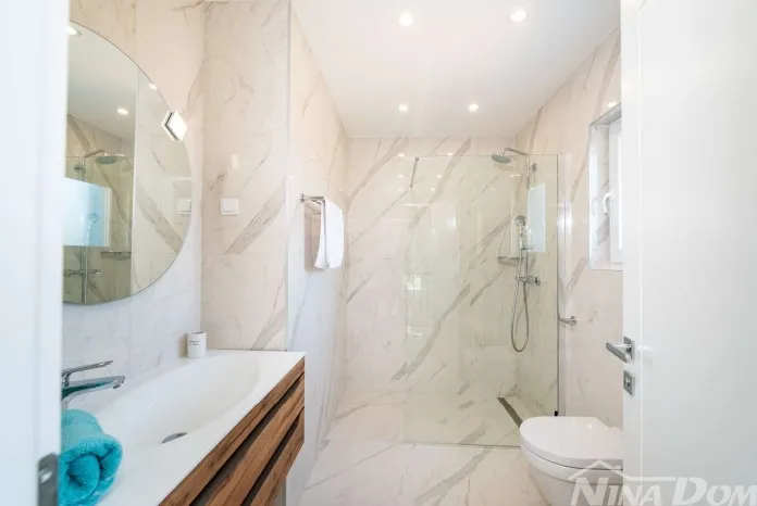 luksuzna kamena villa s bazenom- privlaka, 200 m od mora - slika 8