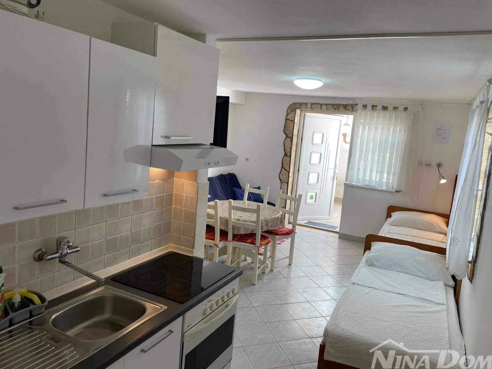 apartmanska kuća - privlaka - 6 apartmana - slika 35