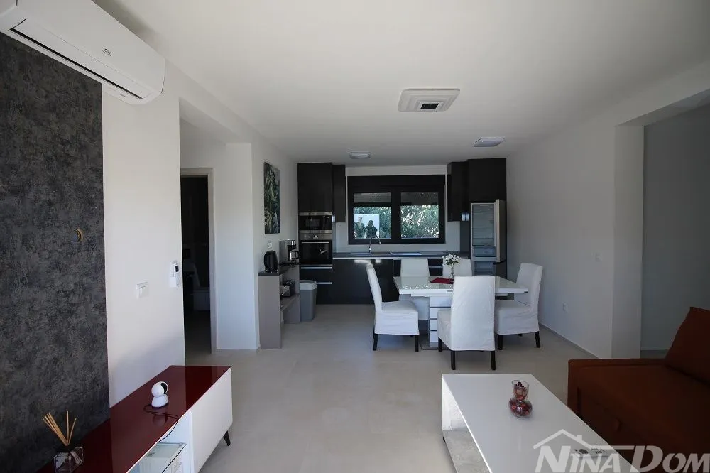 apartman južna strana 25 met do plaže 96 m2. - slika 10