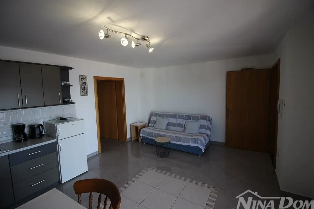 apartmanska kuća 2.red od mora južna strana vira - slika 16