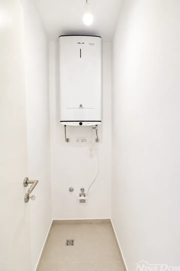 luksuzni stan u prizemlju- privlaka dalmacija 250m od mora - slika 24