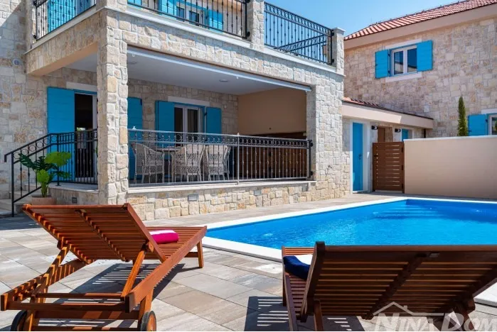 luksuzna kamena villa s bazenom - privlaka, 200 metara od mora - slika 4
