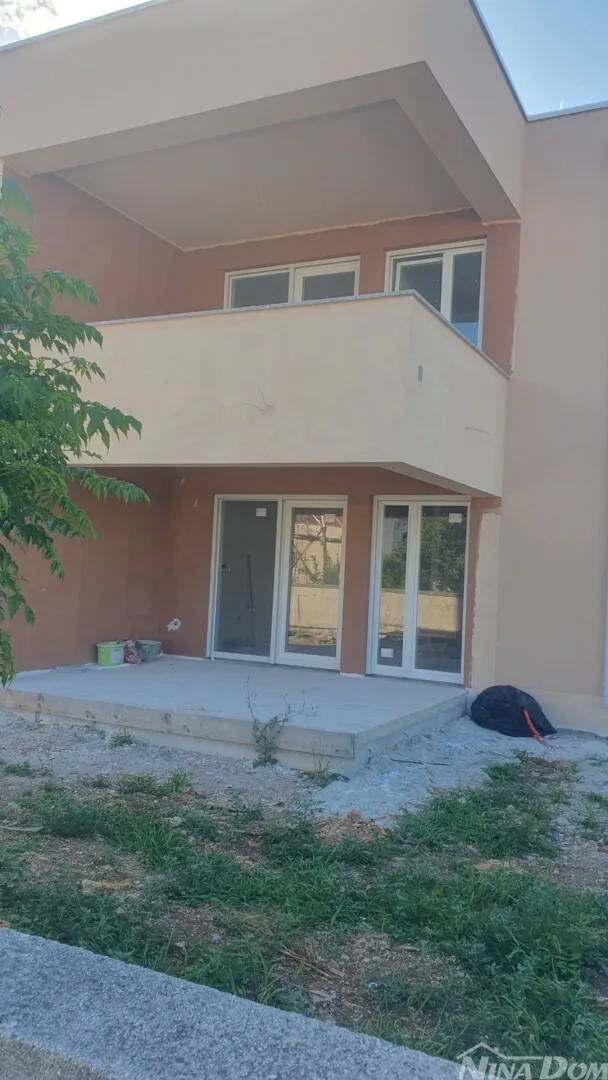 južna strana otoka vira, novogradnja vila s bazenom - slika 4