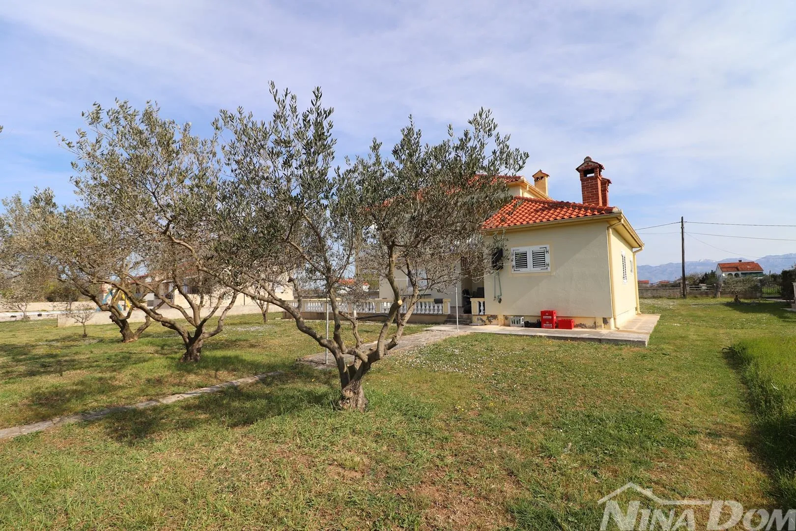 kuća prodaja grbe 252 m2 - slika 6