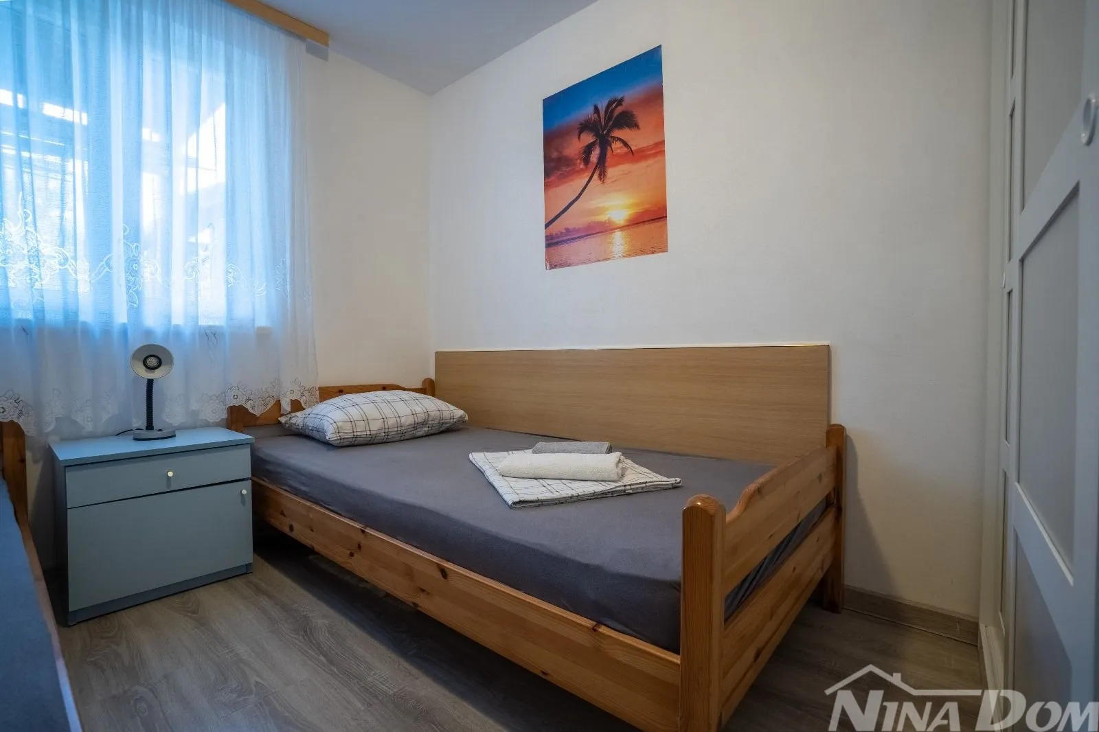 apartmanska kuća s prostranom okućnicom. - slika 13