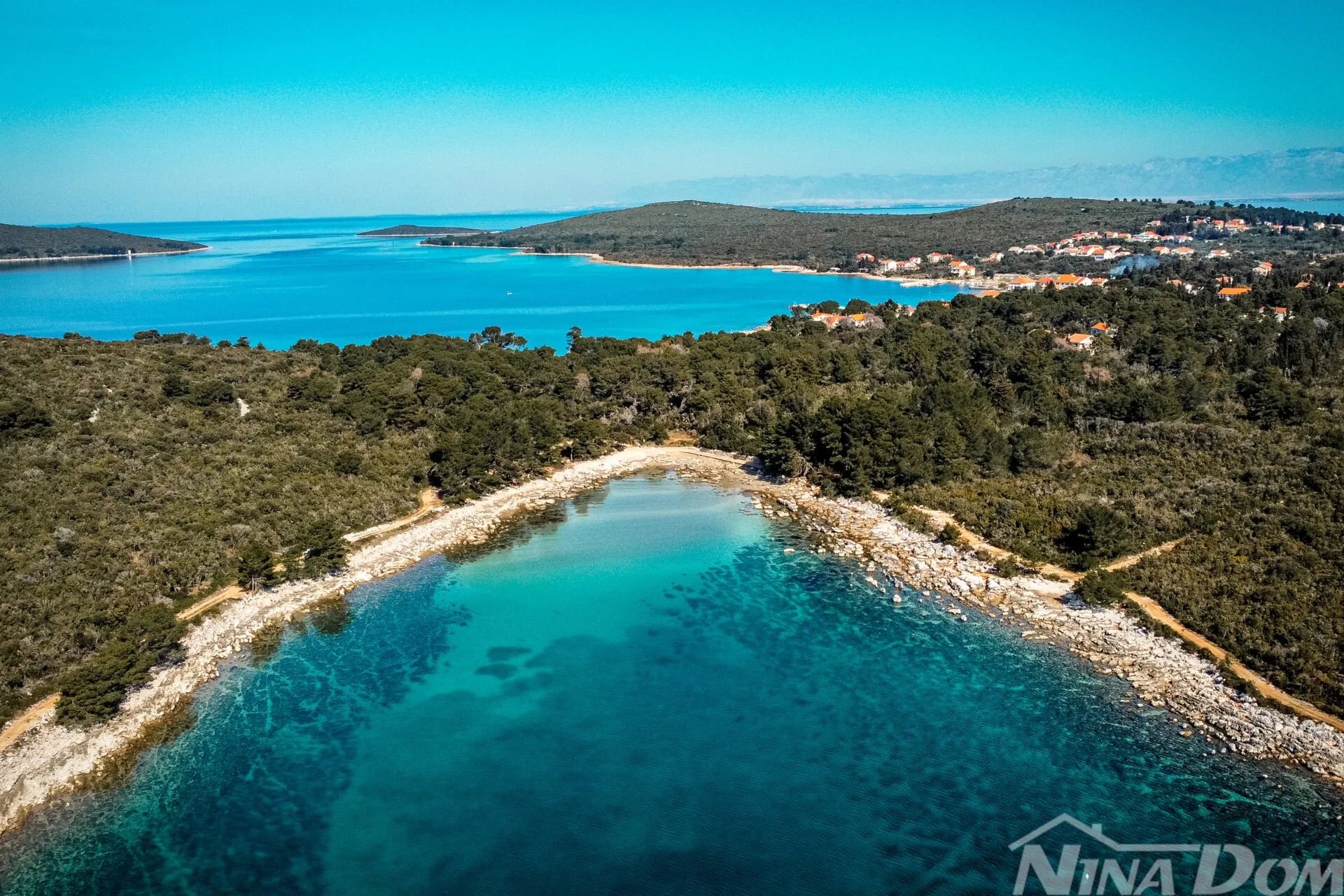 otok ugljan guduće kuća 50 metara od mora - slika 6