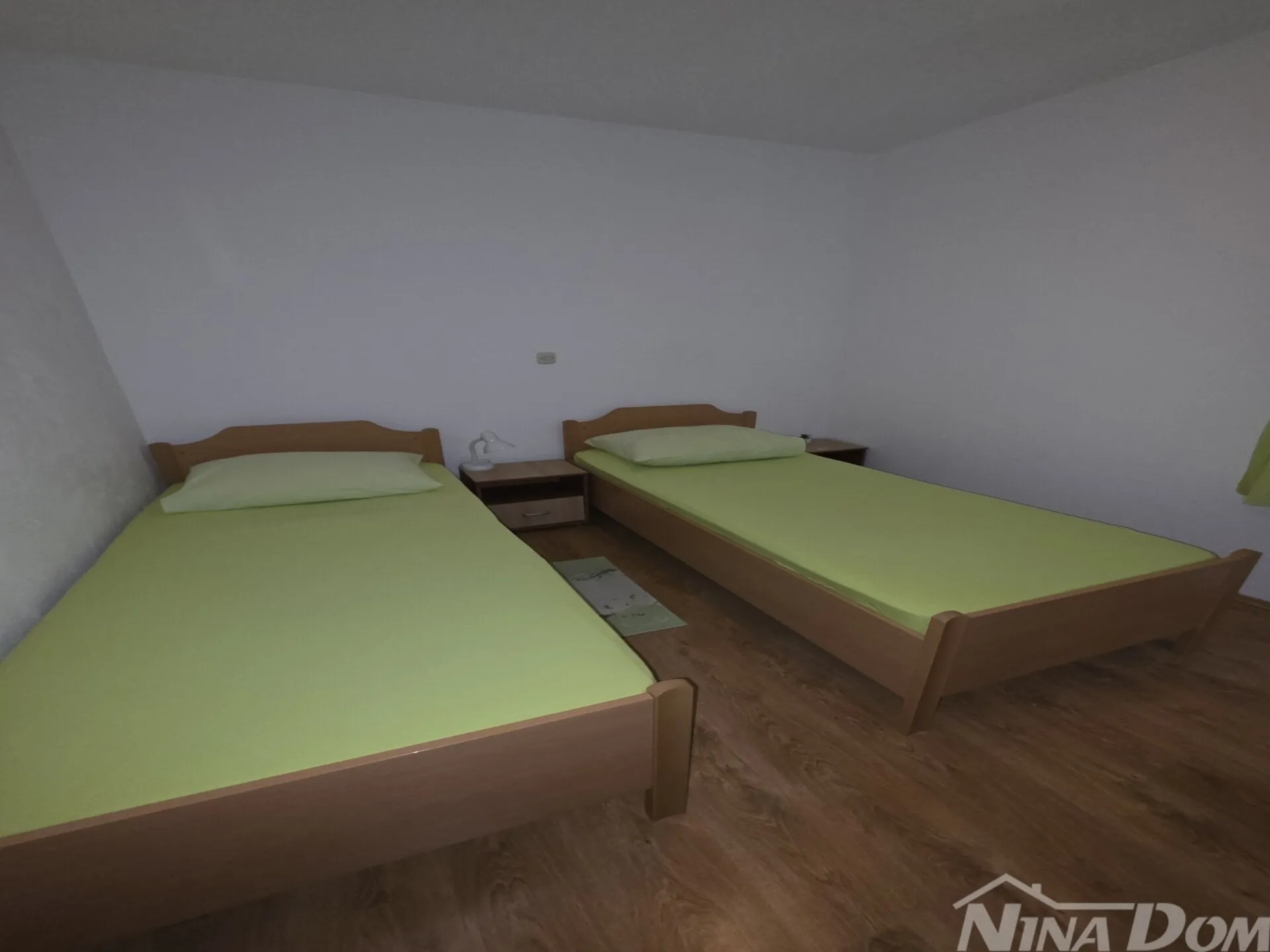 kuća u prvom redu do mora – otvoreni pogled, 8 soba! - slika 22