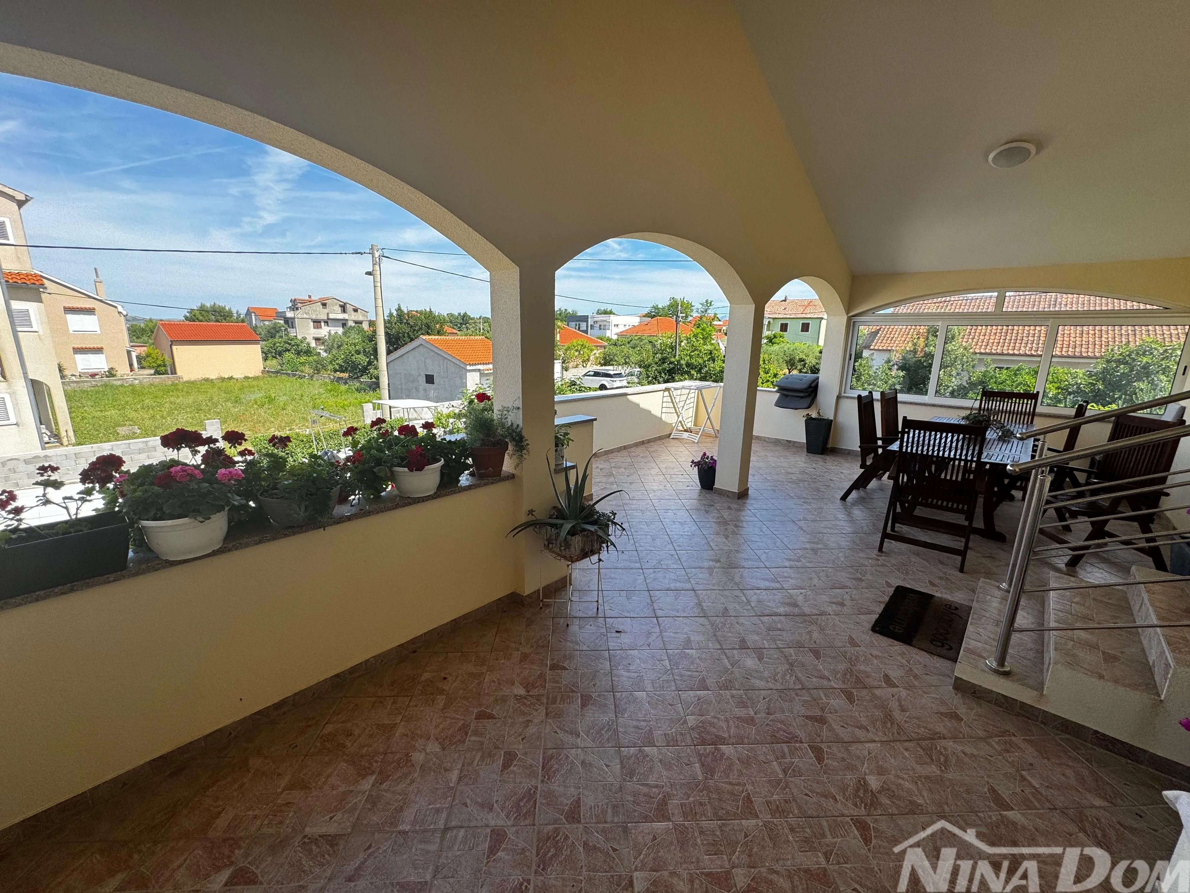 apartmanska kuća privlaka - centar mjesta - 300m od mora - slika 7