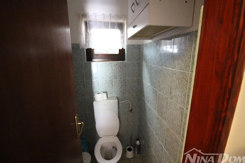 dvojna kuća s dva apartmana 50 metara do mora. - slika 7