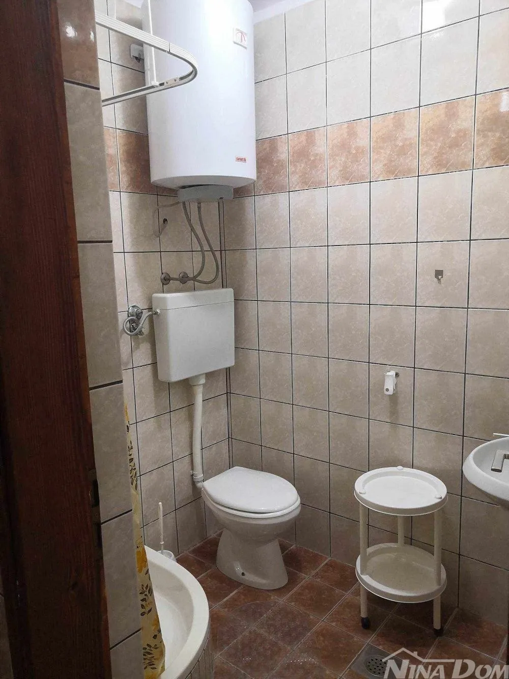 nekretnina s 4 apartmana - slika 15