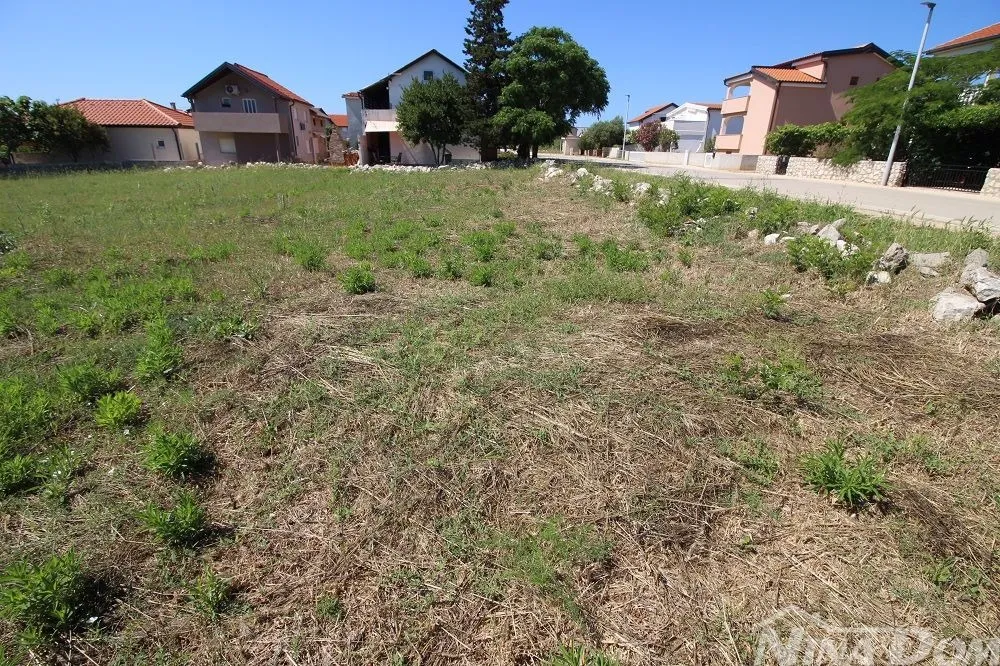 građevinsko zemljište(potrebna izrada upu plana)blizina centra 160€/m2 - slika 7