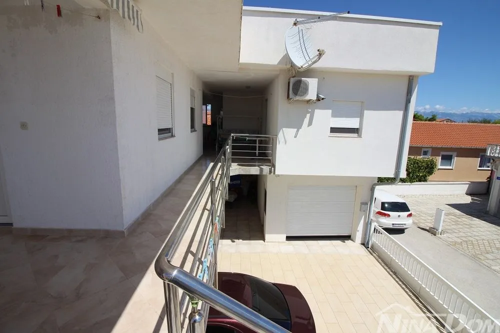 apartmanska kuća 400 metara do mora - slika 4