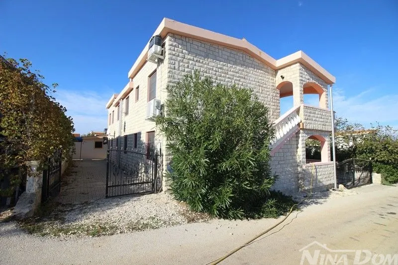 apartmanska kuća 4 stambene jedinice - slika 3