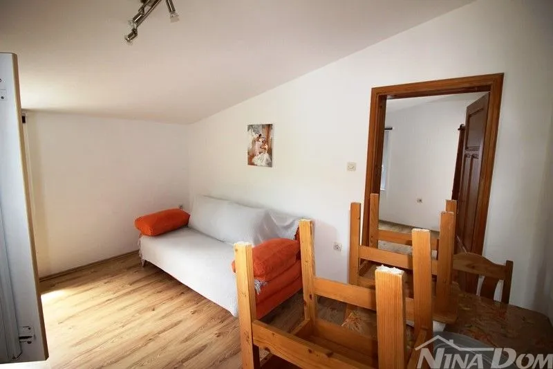 samostojeća lijepo uređena nekretnina - slika 22