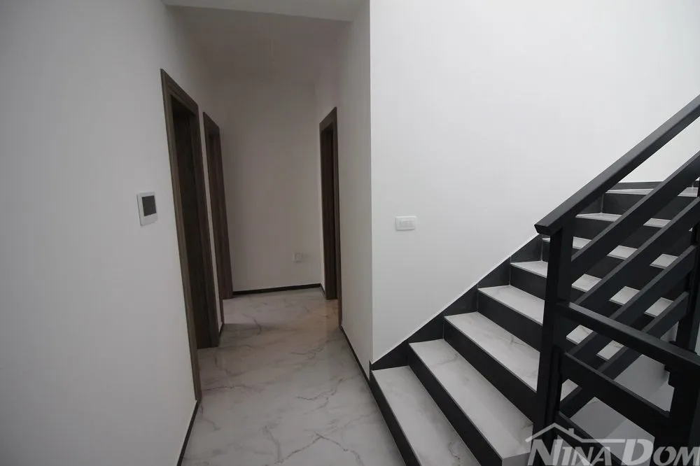 novogradnja , villa s bazenom - slika 13