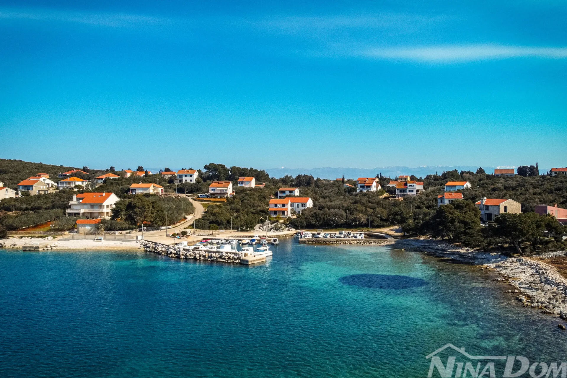 Otok Ugljan Guduće kuća 50 metara od mora - Ugljan, Preko