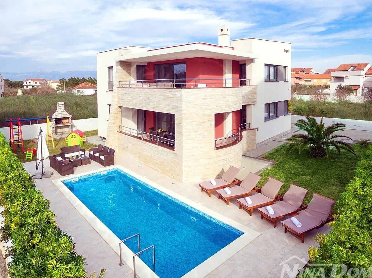 samostojeća vila s dvije stambene jedinice - zaton - blizina mora - slika 2