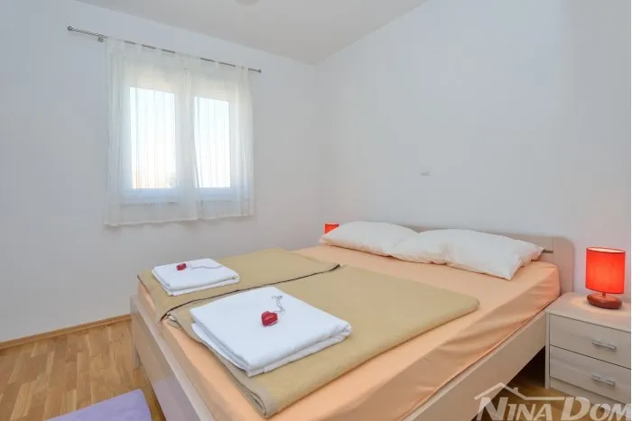 privlaka- moderan dvosoban stan s pogledom na more, 50 m od plaže - slika 8