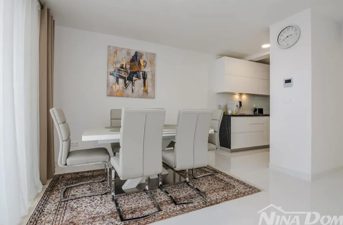 apartmanska kuća s tri stambene jedinice, kompletno opremljene. - slika 19