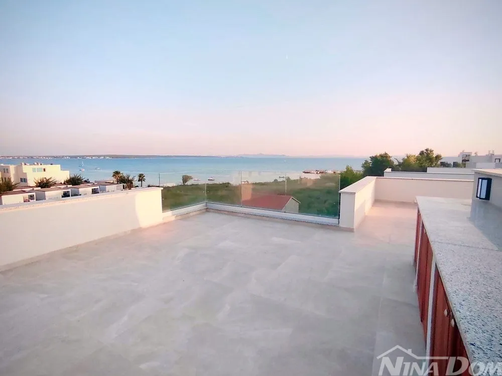 vila sa bazenom 130 metara do mora i plaže - slika 27